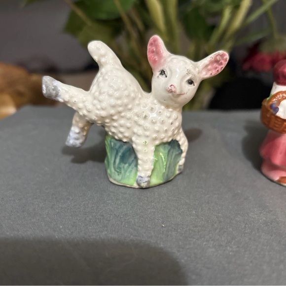Vintage Japan  Mary Had a Little Lamb Salt and Pepper Shakers Set - Picture 4 of 6